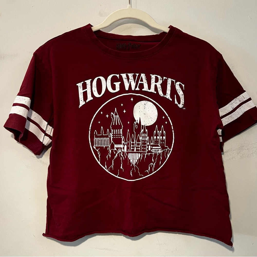 Hogwarts Maroon Cropped T-Shirt